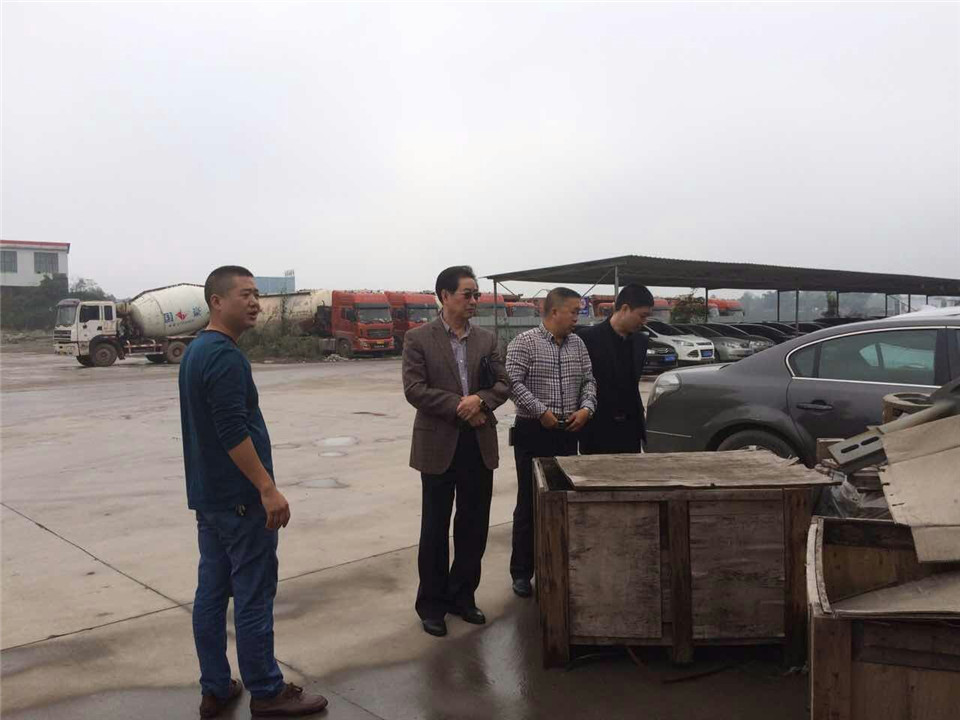 集团组织人员检查各公司卫生